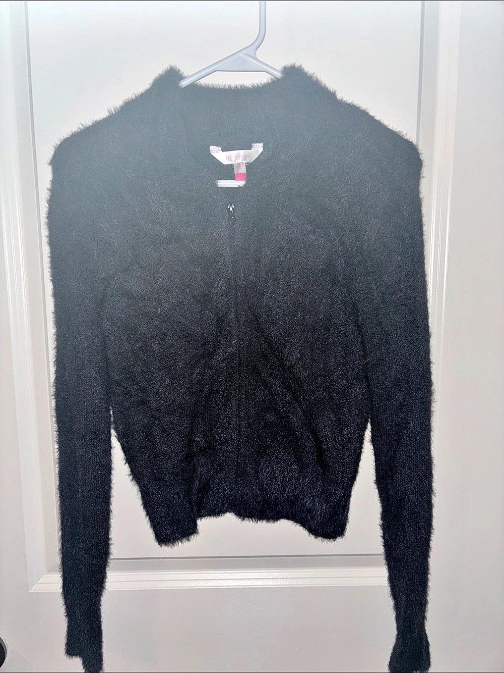 No Boundaries Fuzzy Zip Sweater in Black Size Small Like New